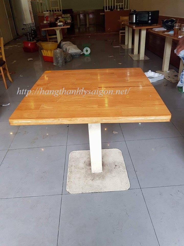 Bàn Cafe Chân Sắt Mặt Gỗ Thanh Lý