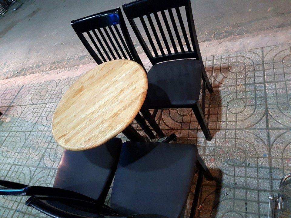 BÁN THANH LÝ BỘ BÀN GHẾ CAFE GỔ NIỆM SIMILI
