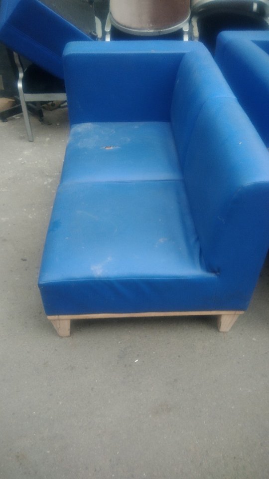 BÁN THANH LÝ GHẾ SOFA CŨ MÀU XANH