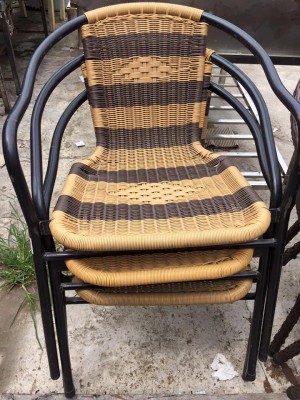 THANH LÝ GHẾ GIẢ MẤY CHÂN SẮT