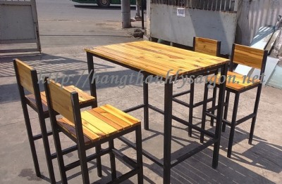 THANH LÝ BỘ BÀN GHẾ BAR 1 BÀN 4 GHẾ CAO